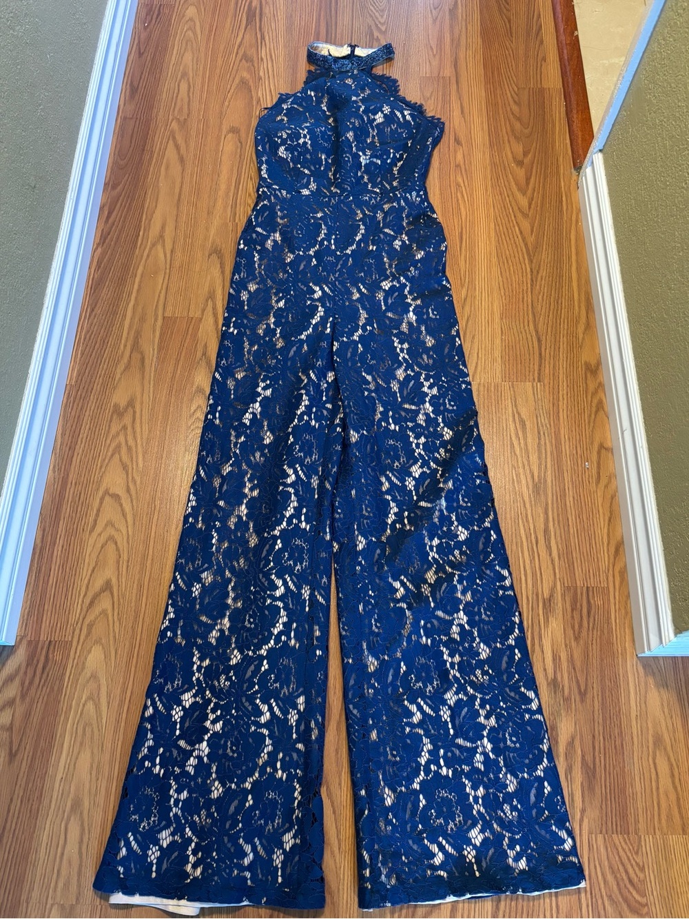 Elegant Lotus Threads Navy Blue Lace Jumpsuit – Size 6 ✨